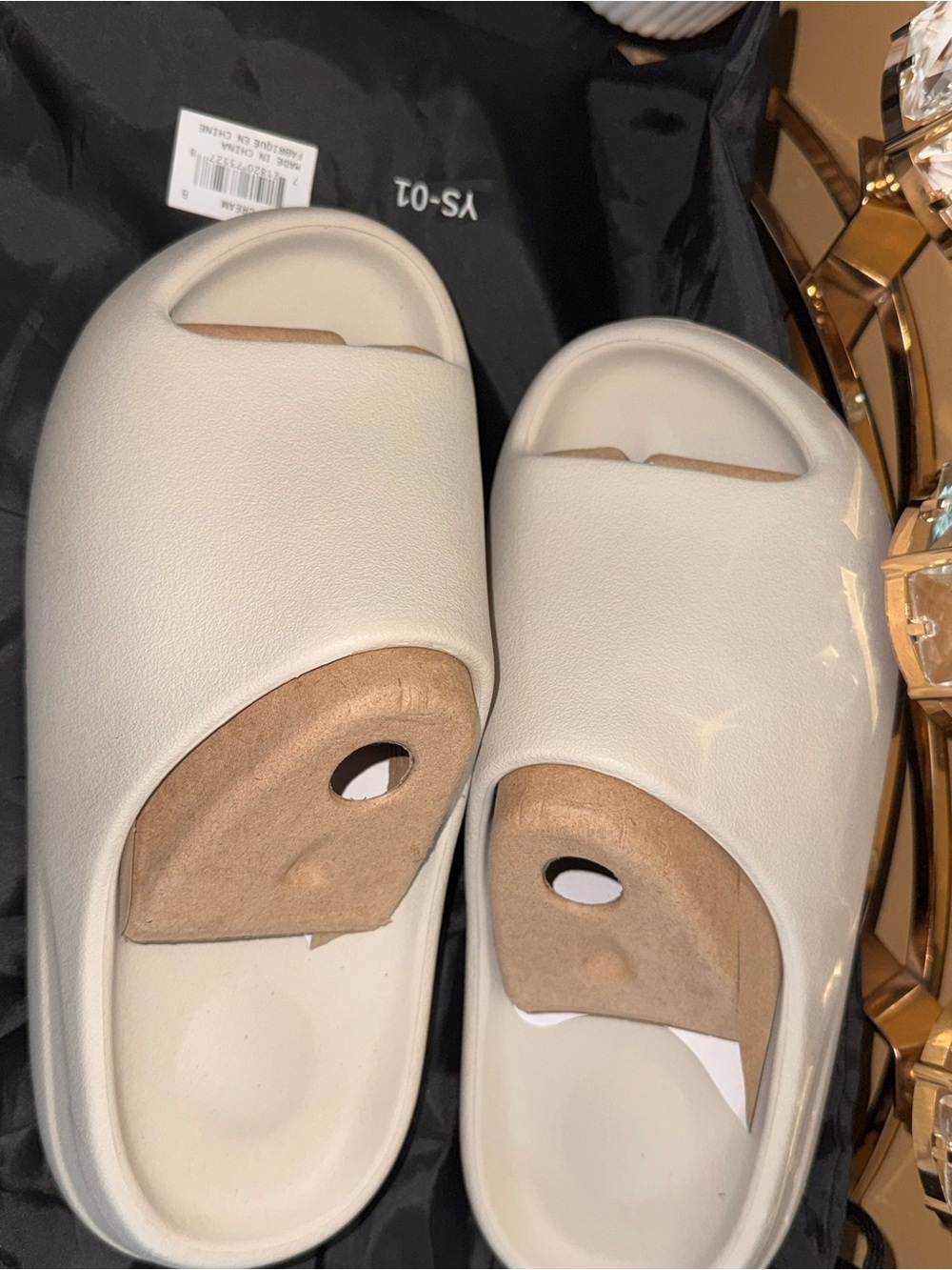 Yeezy Cream Slide Sandals in Off-White